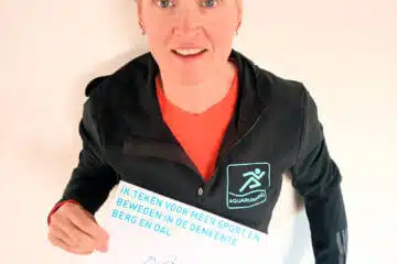 Henriette Driesen-Joanknecht ondertekent sportakkoord gemeente Berg en Dal